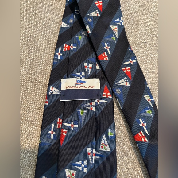 ✨LOUIS VUITTON CUP Tie 100% Silk Authentic Vintage Rare Find - Picture 3 of 11